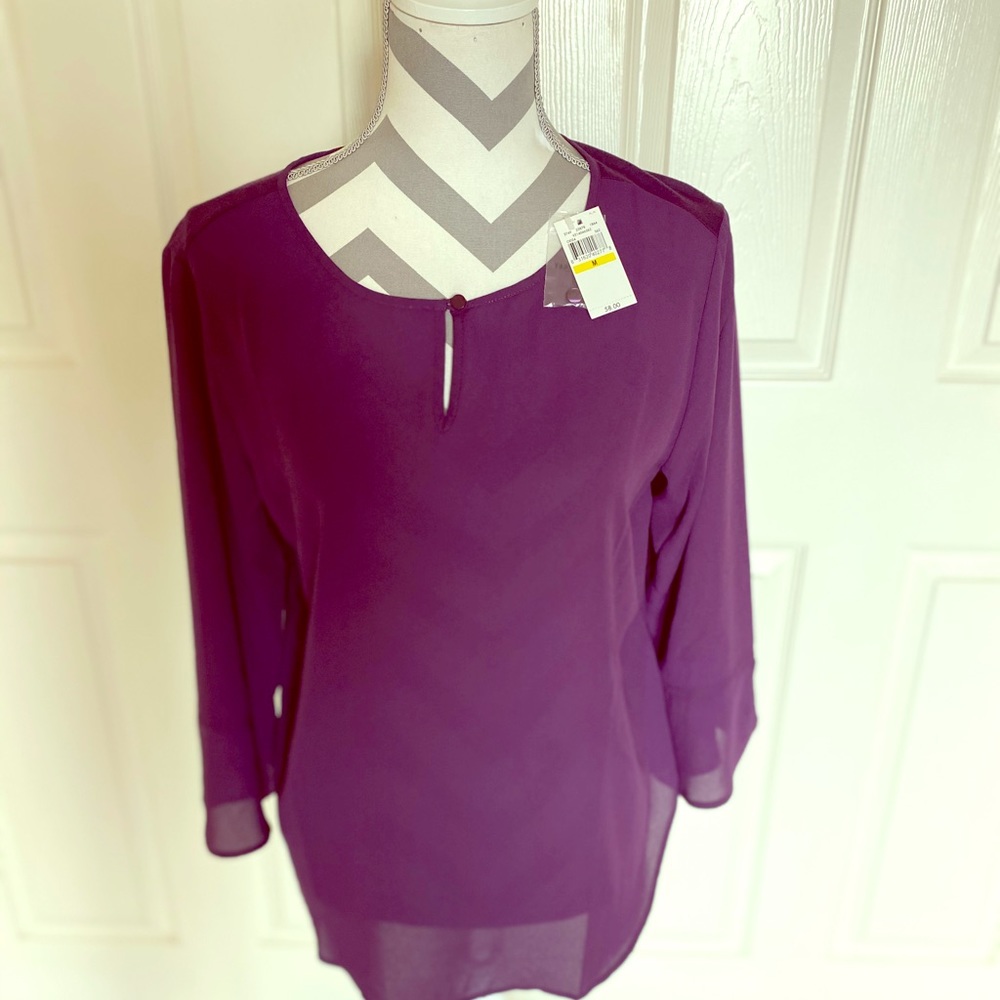 Van Heusen sz med new top. Great transition piece.